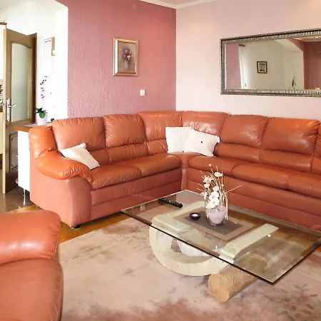 Apartamento Adrijan *
